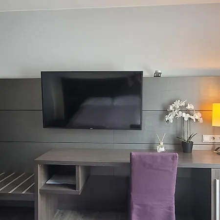 In Modern Center Of * Düsseldorf