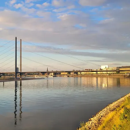 Apartment In Modern Center Of Düsseldorf