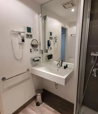 In Modern Center Of Appartement