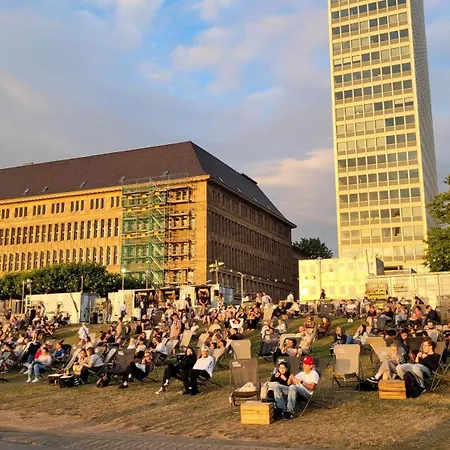 In Modern Center Of Appartamento Düsseldorf