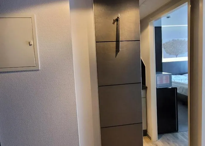 In Modern Center Of Дюссельдорф