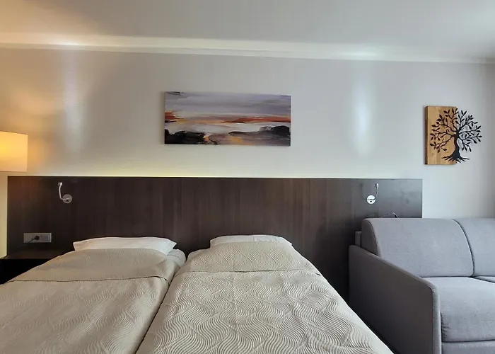 In Modern Center Of * Дюссельдорф